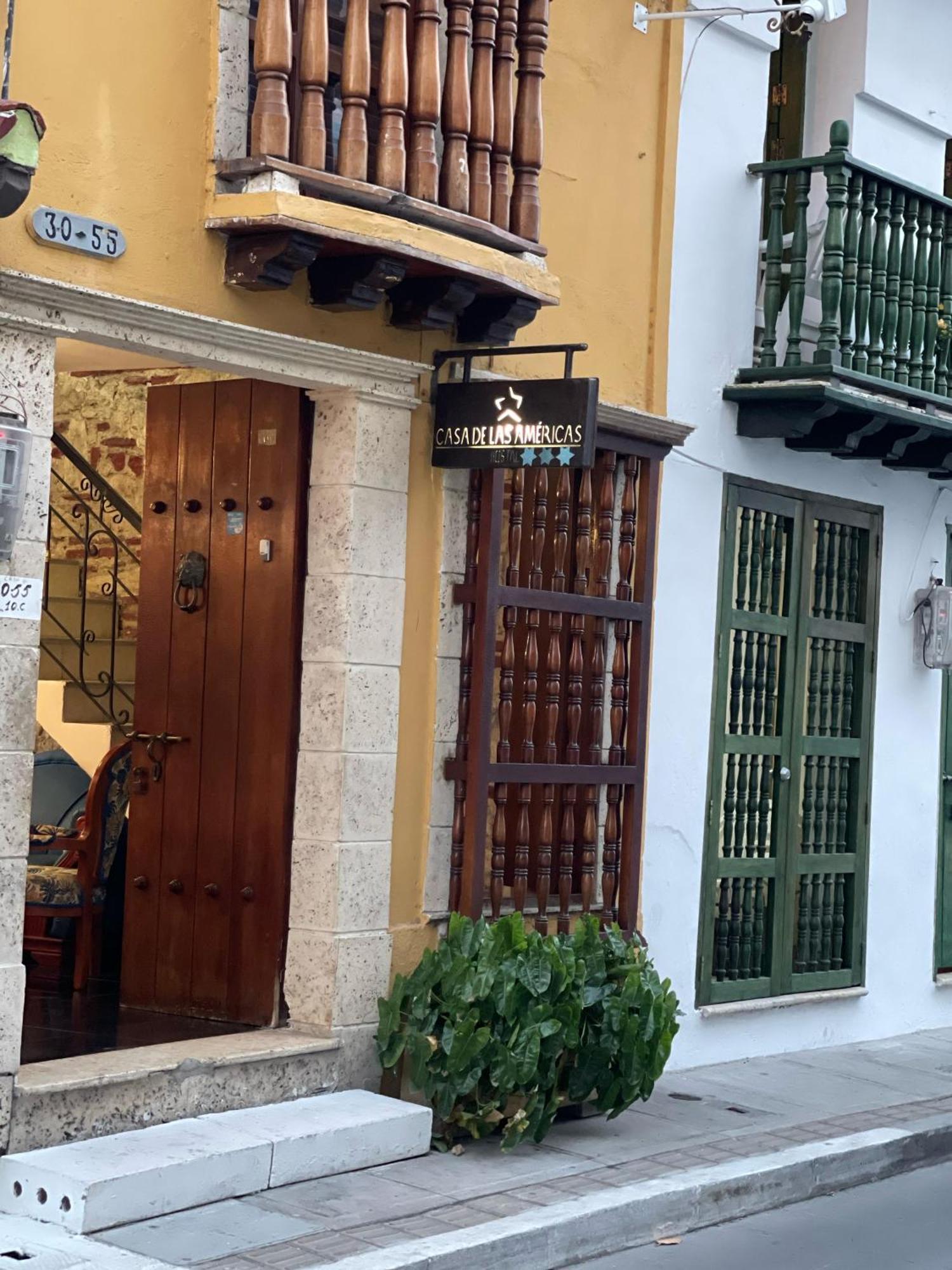 Hostal Casa De Las Americas Cartagena Bagian luar foto