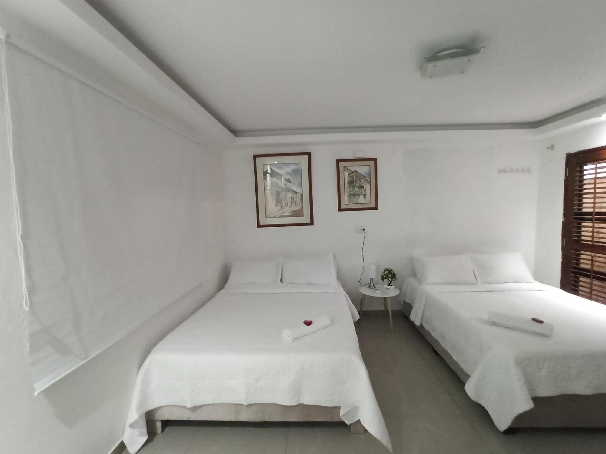 Hostal Casa De Las Americas Cartagena Bagian luar foto