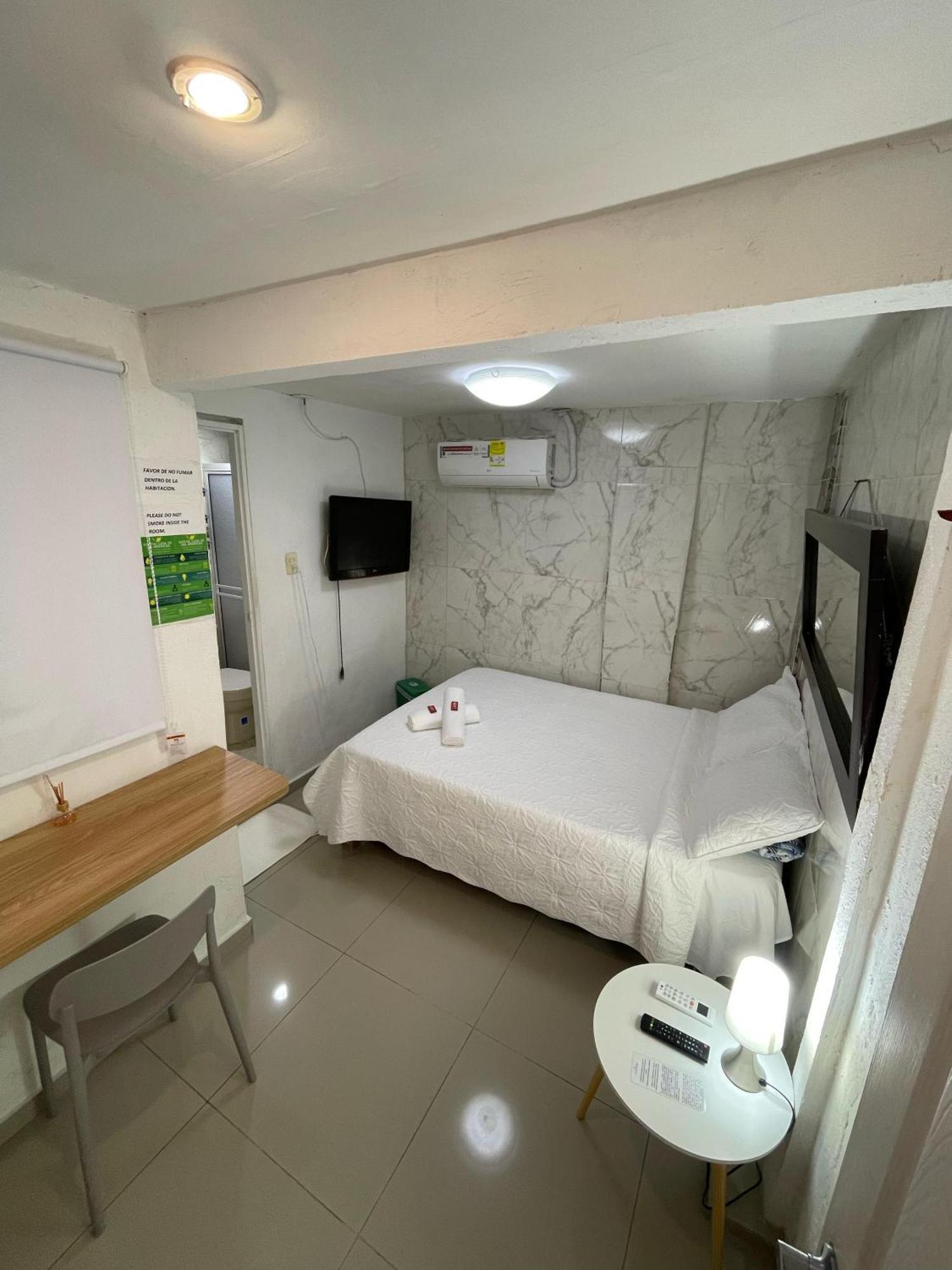 Hostal Casa De Las Americas Cartagena Bagian luar foto